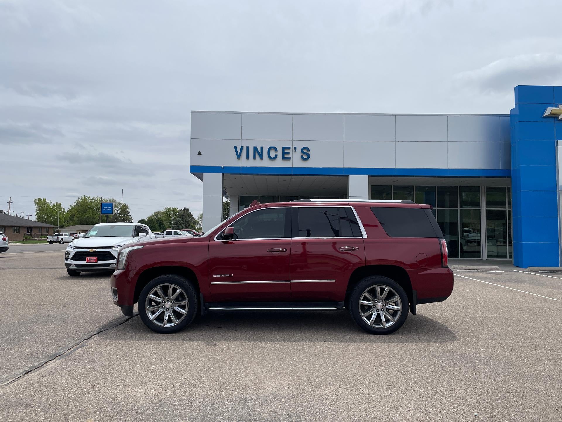 2016 GMC Yukon — side profile view